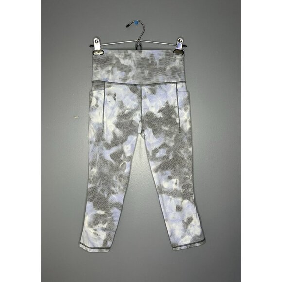 Athleta Salutation Stash Pocket II High Rise Capri S Blue Grey Stripe Powervita - Picture 14 of 15